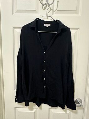 MICHAEL STARS medium Black Button-Up Shirt.